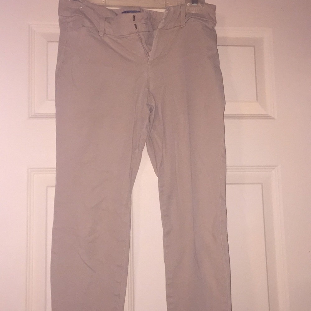 Old Navy Pixie Cut Khaki Pants